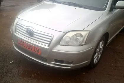 Avensis Toyota .