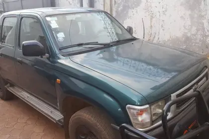 Voiture i-lux toyota